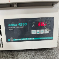 New Brunswick Innova 4230 Refrigerated Incubator Shaker image 2